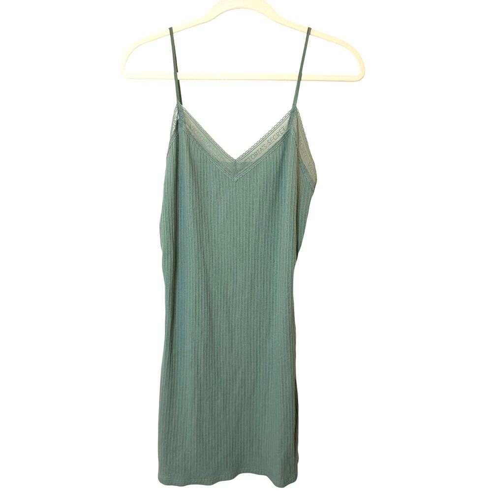 NWT Victoria’s Secret short pointelle knit nightgown with branded lace trim sz M